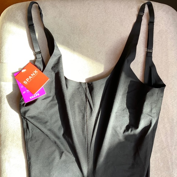 Spanx Bodysuit Open Bust Mid Thigh Ladies Medium in Very Black Shapewear - Picture 13 of 16